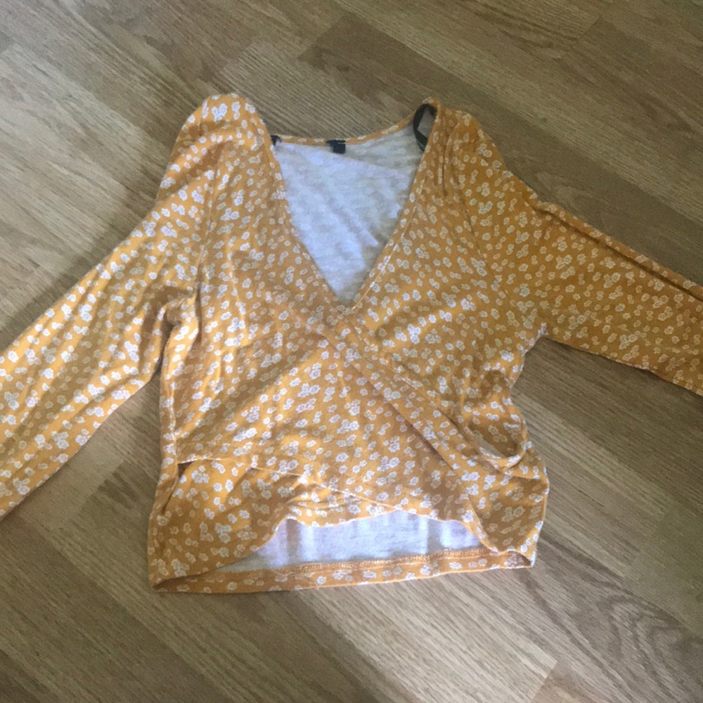 Cropped wrap tee